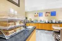 Comfort Inn & Suites - พร้อมอาหารเช้า
