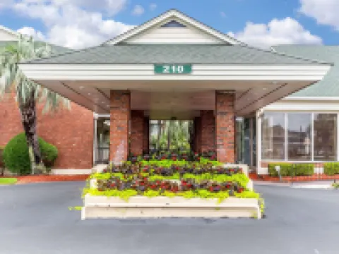 Quality Inn & Suites Hotels in Georgetown County