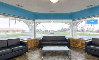Highway Inn
