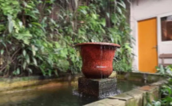 Jeng Tini Guest House