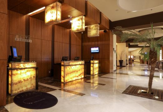 메리어트 수영장 전경