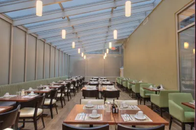 Holiday Inn Manhattan 6th Ave - Chelsea Các khách sạn ở Chelsea