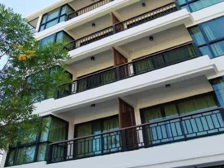 Mandala House, Chiang Mai Отели рядом с достопримечательностью «Wat Ket Karam Museum»