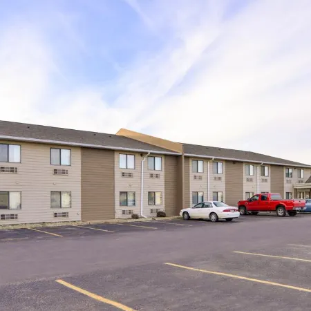Baymont by Wyndham Sioux Falls North/I-29/Russell St