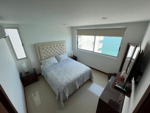 2p1-15 Apartment on The Beachfront with Air Conditioning and Wifi