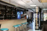 San Remo Hotel - bar