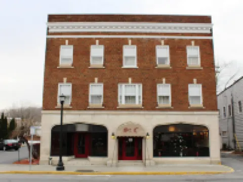 โรงแรมเซนต์ชาร์ลส โรงแรมในฮัดสัน