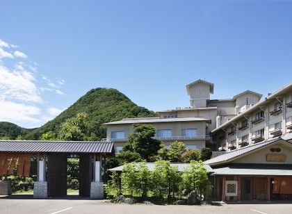 岩室温泉 自家源泉の宿 富士屋