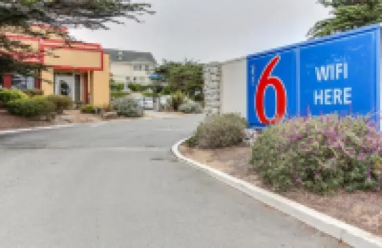 Motel 6 Marina, CA - Monterey