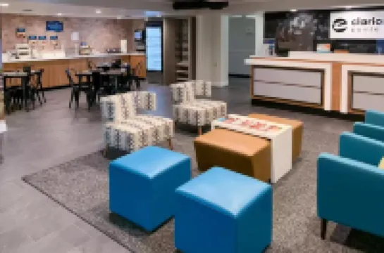 Clarion Pointe Richmond North Near University