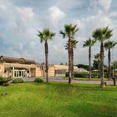 NH Parco Degli Aragonesi Hotel Exterior