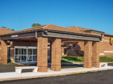 Super 8 by Wyndham Copley Akron サミットのホテル