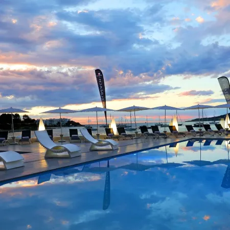 AxelBeach Ibiza Suites Apartments Spa and Beach Club - Adults Only