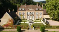 Chateau de Villette Hotels in Luzy
