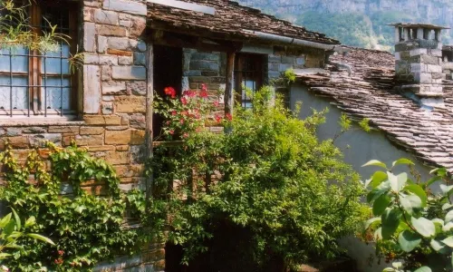 Saxonis Houses & Saxonis Villa