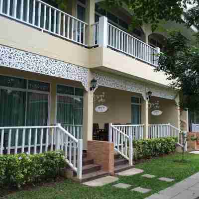 Ruen Maihom Riverside Cottage Hotel Exterior