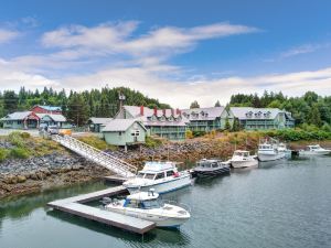 Canadian Princess Lodge & Marina