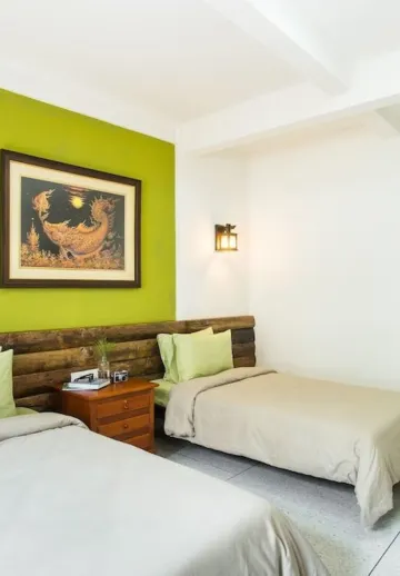 ห้องเตียงแฝดพร้อมห้องน้ำรวม ไม่มีหน้าต่าง