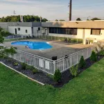 Sprucewood Inn - Pools