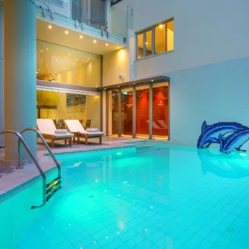 Kyma Suites Beach Hotel