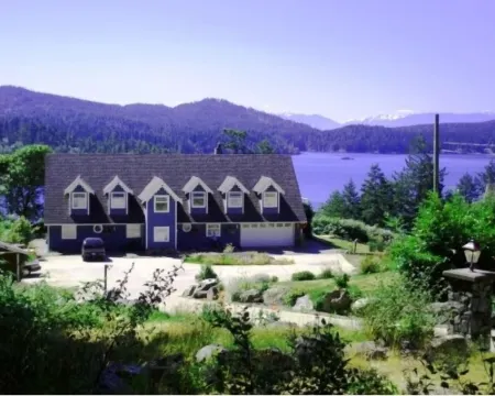 Moonlit Cove B&B Hotels in Sooke