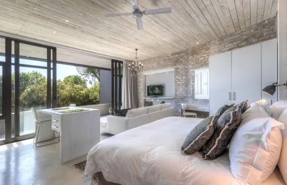 豪斯奎特斯酒店