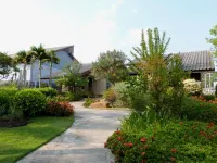 Bannsuanrachawadee Resort Hotels in Mueang Si Sa Ket District