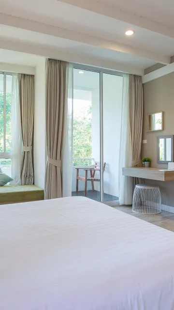 ห้องดีลักซ์ เตียงใหญ่ 1 เตียง