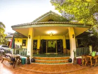 Plus Hostel Ayutthaya Hotels in 