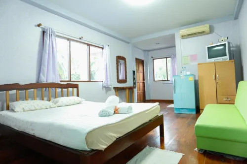Kasemsuk Resort Hotel di Bang Saphan