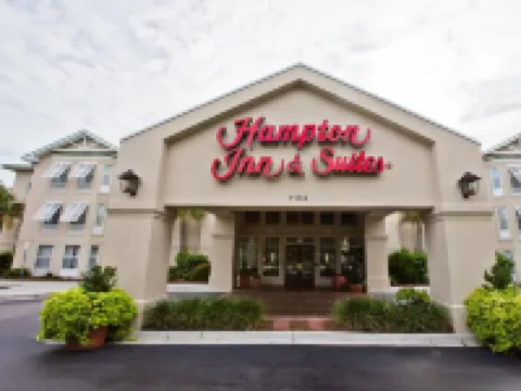 Hampton Inn & Suites Charleston/Mt. Pleasant-Isle of Palms Hotels near Harris Teeter