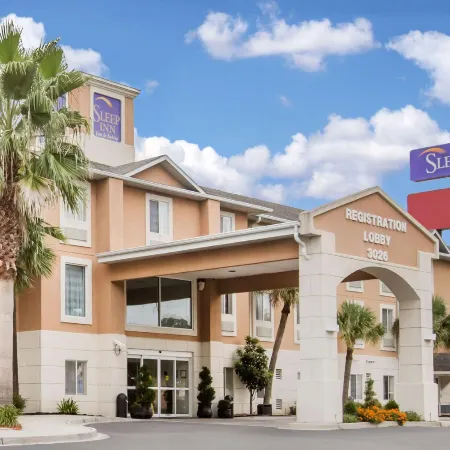Sleep Inn & Suites