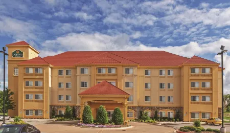La Quinta Inn & Suites by Wyndham Stillwater-University Area