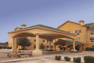 Comfort Suites Clovis North Hotels in Clovis
