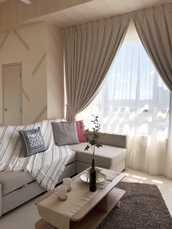 Designer 1Br Tamarind w Balcony IdealHub 1510 Отели рядом с достопримечательностью «Таман Тасайк Сайберджая / Сайберджая Лейк Гарденс»