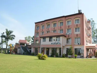 Hotel Grand Riviera Hotels in Paonta Sahib