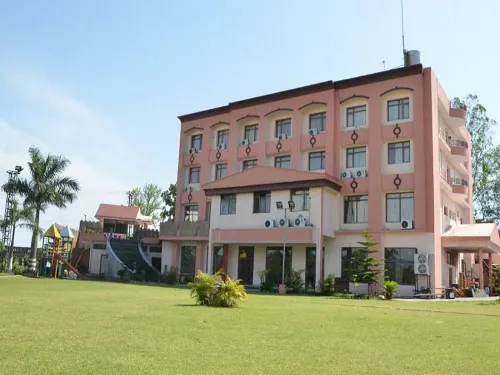 Hotel Grand Riviera Hôtels à : Paonta Sahib