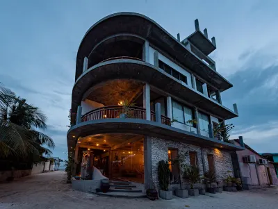 Club Gabbiano Hotels near Bikini Beach