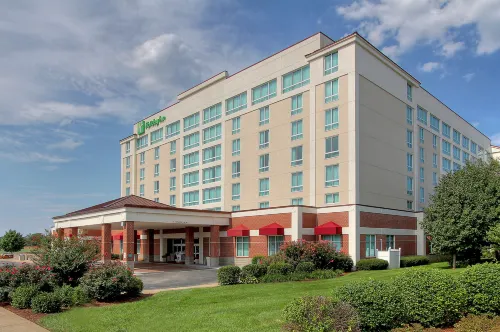 Holiday Inn 大學廣場，草地滾球場 鮑靈格林住宿飯店