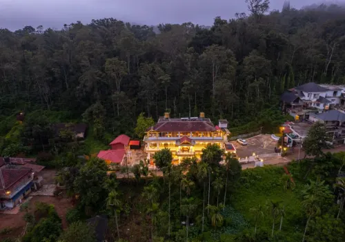 The Hosteller Coorg, Madikeri Отели в г. Канданаколли