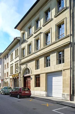 Hotel Hine Adon Fribourg Отели рядом со станцией Fribourg Railway Station