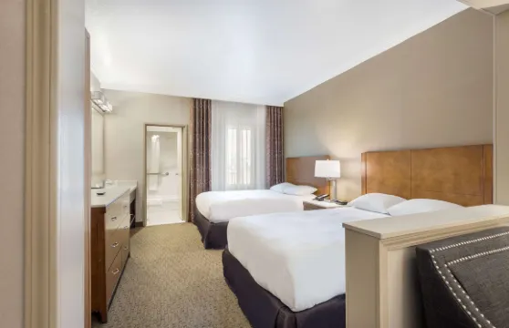 MainStay套房-橙縣約翰韋恩機場