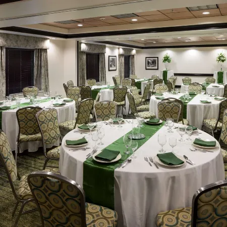 Hampton Inn & Suites Gainesville-Downtown