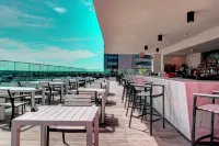 希爾頓歡朋套房酒店-里士滿市區 - 酒吧