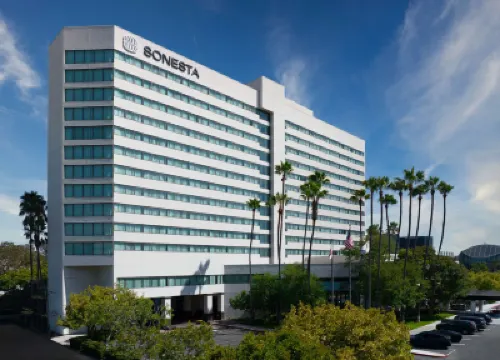 Sonesta Irvine John Wayne Airport Hotel in zona Università della California