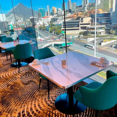 Safi Royal Luxury Metropolitan