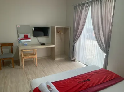 RedDoorz near Alun Alun Purbalingga Hotel dekat GOR Mahesa Jenar