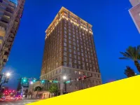 Hotel Flor Tampa Downtown, Tapestry Collection by Hilton Hotels near Glazer Children's Museum