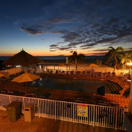Plaza Beach Hotel - Beachfront Resort