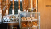 AmericInn by Wyndham Sturgeon Bay - 朝食